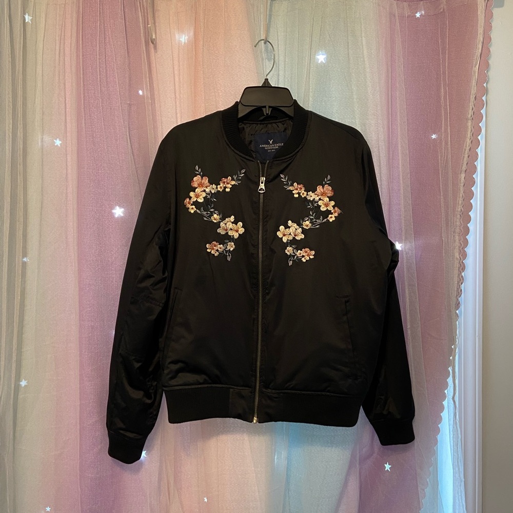 American eagle embroidered bomber jacket women’s large